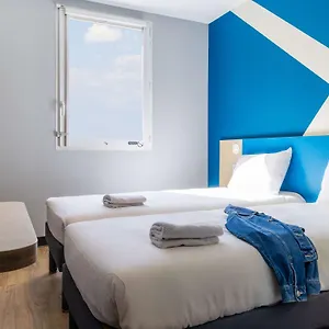 2* Hotel Ibis Budget Paris Ouest